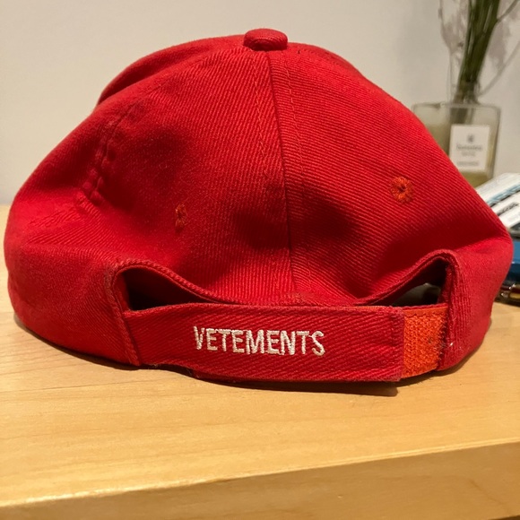 Vetements haute couture hat - Picture 2 of 5